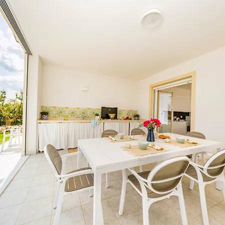 Helloapulia - Capitolo - Pool, Outdoor Kitchen & *