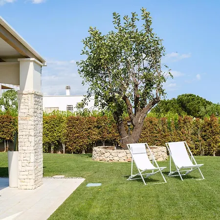 Helloapulia - Capitolo - Pool, Outdoor Kitchen & Монополи