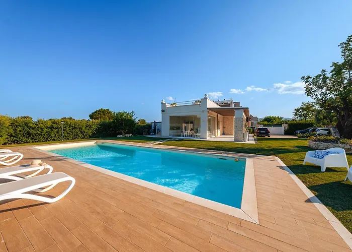 Вилла Helloapulia - Capitolo - Pool, Outdoor Kitchen & *
