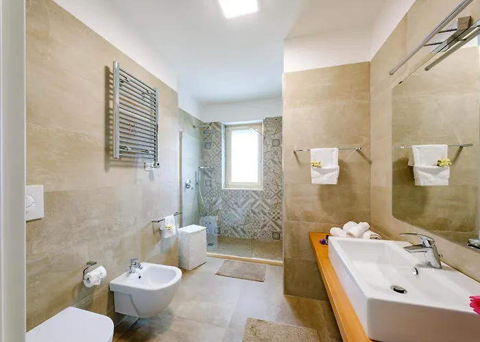 Helloapulia - Capitolo - Pool, Outdoor Kitchen & モノーポリ